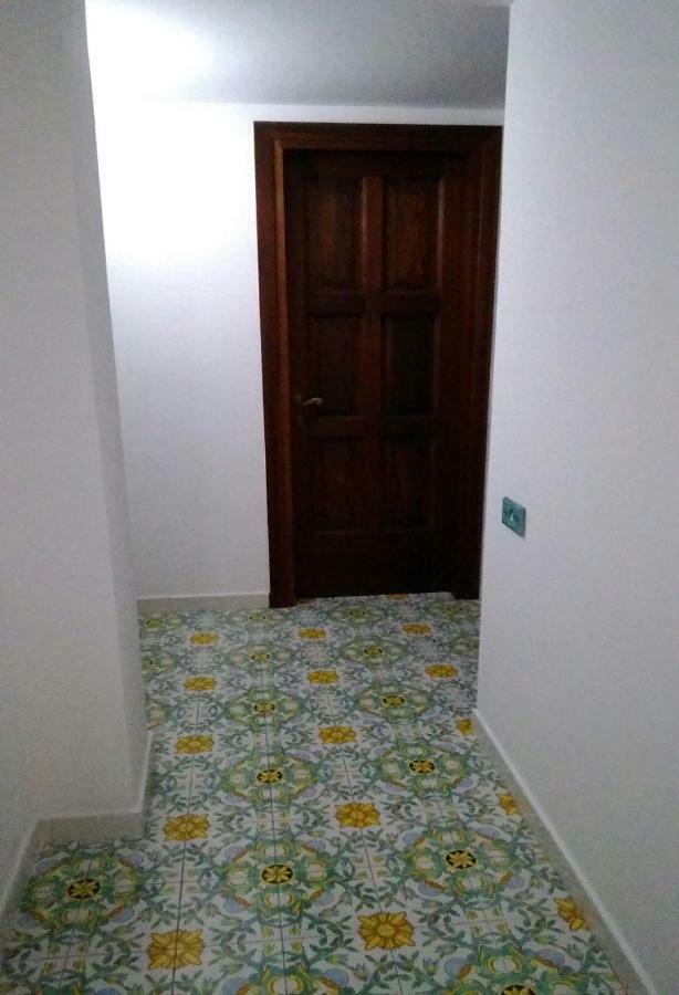 Il Sorriso Bed and Breakfast Salerno Exteriör bild