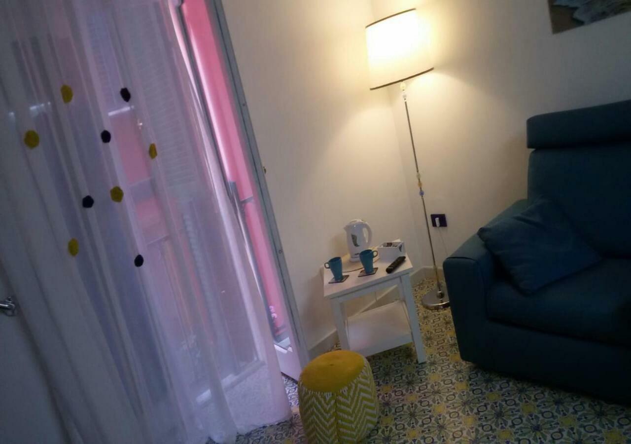 Il Sorriso Bed and Breakfast Salerno Exteriör bild